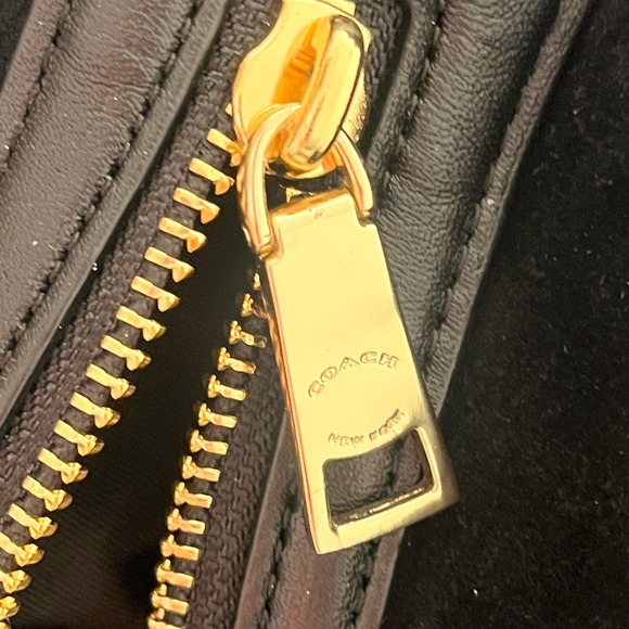 NWT Authentic Coach black Leather Suede Large Tote - Picture 4 of 11